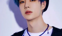 娱乐圈都在吃肖战王一博的瓜,肖战王一博瓜香四溢，粉丝纷纷围观