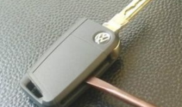 大众车钥匙怎么换电池视频,轻松操作，恢复便捷使用